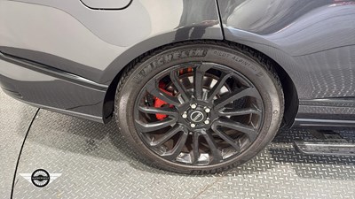 Lot 329 - 2013 LAND ROVER RANGE ROVER VOGUE SE SDV8 4.4