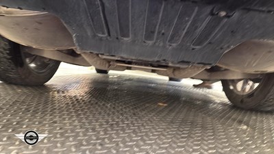 Lot 329 - 2013 LAND ROVER RANGE ROVER VOGUE SE SDV8 4.4