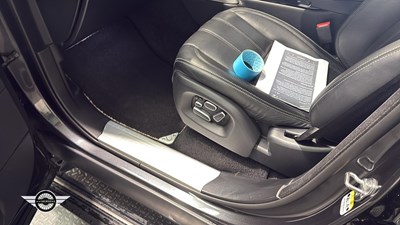 Lot 329 - 2013 LAND ROVER RANGE ROVER VOGUE SE SDV8 4.4