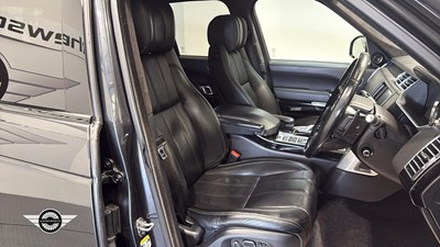 Lot 329 - 2013 LAND ROVER RANGE ROVER VOGUE SE SDV8 4.4