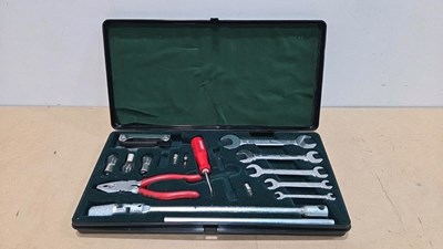 Lot 841 - JAGUAR TOOL KIT IN GOOD CONDITION
