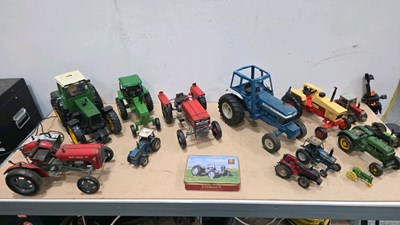 Lot 839 - 2 X BOXES OF SCALE MODEL TRACTORS & FARM MACHINERY