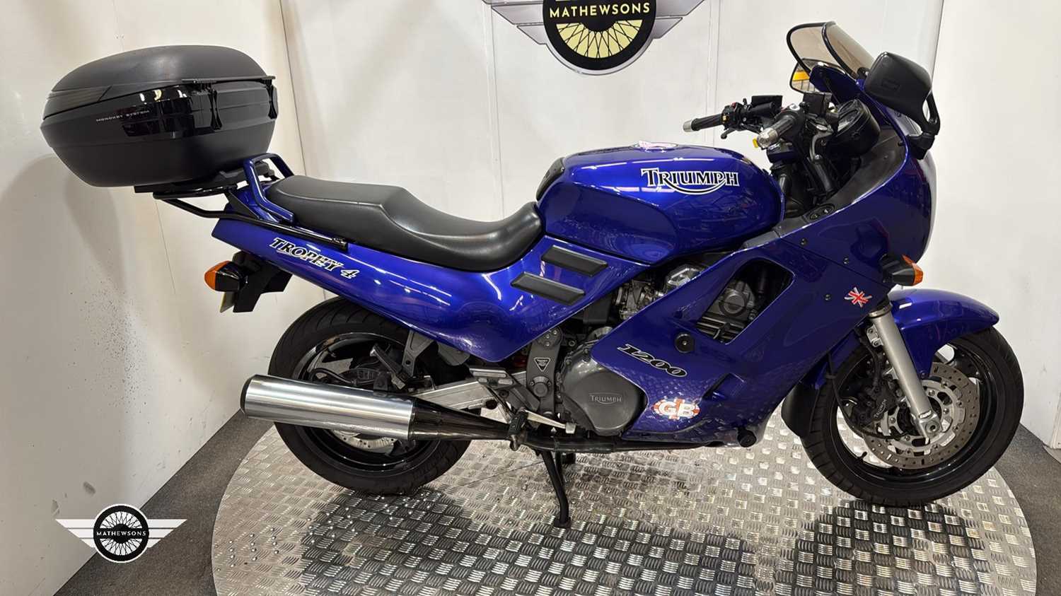 Lot 21 - 1995 TRIUMPH