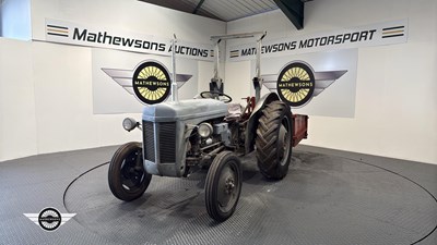 Lot 776 - 1953 FERGUSON T20