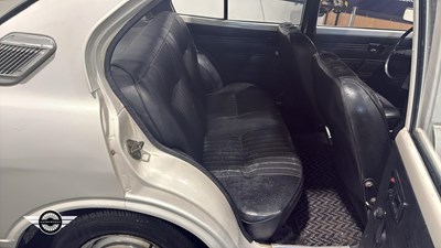 Lot 850 - 1976 TOYOTA COROLLA