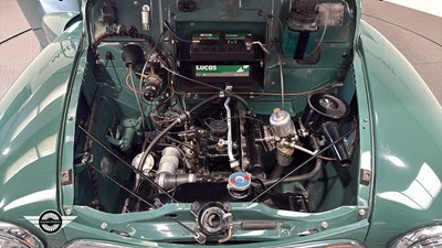 Lot 42 - 1952 MORRIS COWLEY