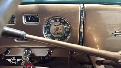 Lot 42 - 1952 MORRIS COWLEY
