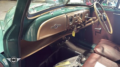 Lot 42 - 1952 MORRIS COWLEY