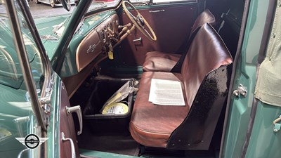 Lot 42 - 1952 MORRIS COWLEY