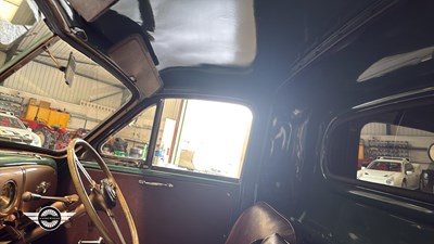 Lot 42 - 1952 MORRIS COWLEY