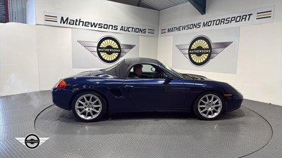 Lot 48 - 2002 PORSCHE BOXSTER