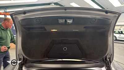 Lot 24 - 2004 BENTLEY CONTINENTAL GT AUTO