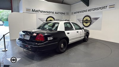 Lot 900 - 2001 FORD CROWN VICTORIA AUTO