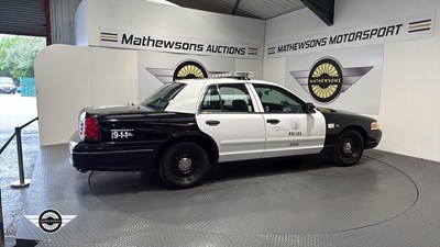 Lot 900 - 2001 FORD CROWN VICTORIA AUTO