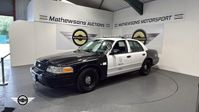 Lot 900 - 2001 FORD CROWN VICTORIA AUTO