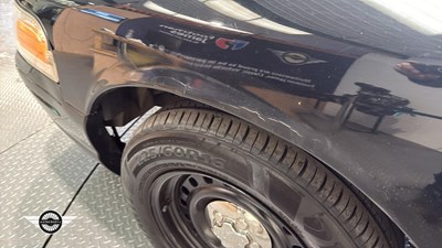 Lot 900 - 2001 FORD CROWN VICTORIA AUTO