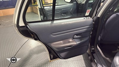 Lot 900 - 2001 FORD CROWN VICTORIA AUTO