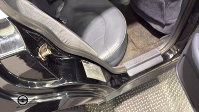 Lot 900 - 2001 FORD CROWN VICTORIA AUTO