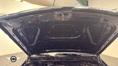 Lot 900 - 2001 FORD CROWN VICTORIA AUTO