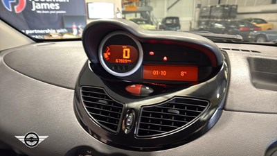 Lot 706 - 2011 RENAULT TWINGO GORDINI