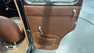 Lot 12 - 1948 MORRIS