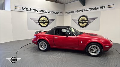 Lot 305 - 1991 EUNOS ROADSTER