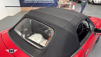 Lot 305 - 1991 EUNOS ROADSTER