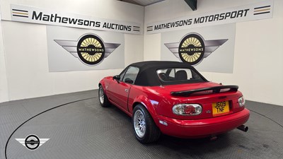 Lot 305 - 1991 EUNOS ROADSTER