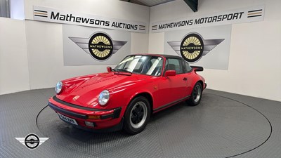 Lot 817 - 1984 PORSCHE 911