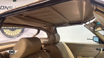 Lot 26 - 1982 MERCEDES 380 SL AUTO
