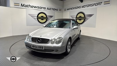 Lot 32 - 2005 MERCEDES CLK 240 AVANTGARDE