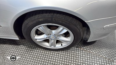 Lot 32 - 2005 MERCEDES CLK 240 AVANTGARDE
