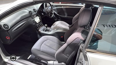 Lot 32 - 2005 MERCEDES CLK 240 AVANTGARDE