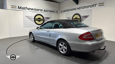Lot 32 - 2005 MERCEDES CLK 240 AVANTGARDE