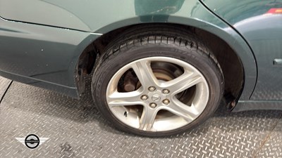 Lot 8 - 2000 LEXUS IS200 SE