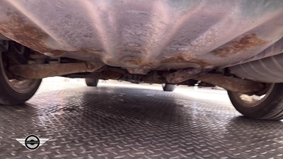 Lot 8 - 2000 LEXUS IS200 SE