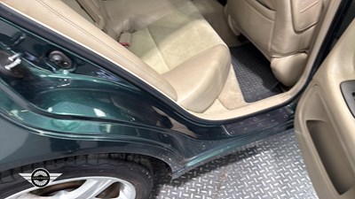 Lot 8 - 2000 LEXUS IS200 SE