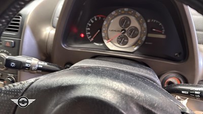 Lot 8 - 2000 LEXUS IS200 SE