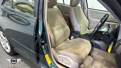 Lot 8 - 2000 LEXUS IS200 SE