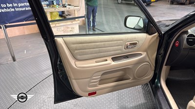 Lot 8 - 2000 LEXUS IS200 SE