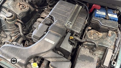 Lot 8 - 2000 LEXUS IS200 SE