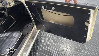 Lot 48 - 1957 MG ROADSTER