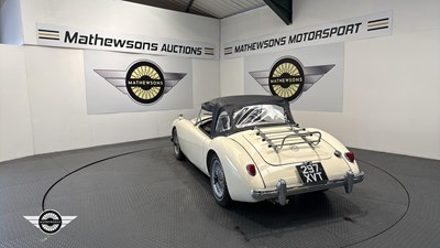 Lot 48 - 1957 MG ROADSTER