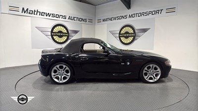 Lot 58 - 2004 BMW Z4 2.2I SE