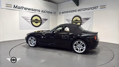 Lot 58 - 2004 BMW Z4 2.2I SE
