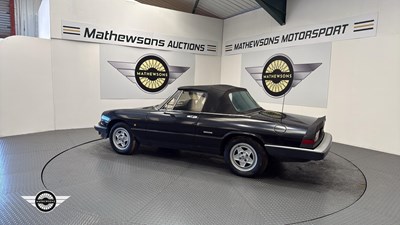 Lot 108 - 1989 ALFA ROMEO
