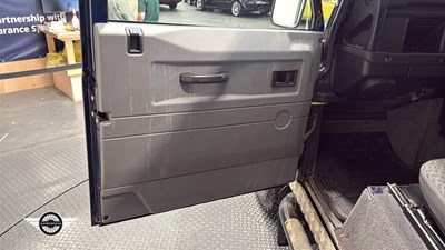 Lot 70 - 2003 LAND ROVER DEFENDER 90 TD5 COUNTY
