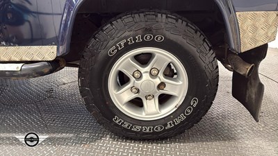 Lot 70 - 2003 LAND ROVER DEFENDER 90 TD5 COUNTY
