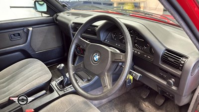 Lot 66 - 1990 BMW 320I SE