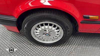 Lot 66 - 1990 BMW 320I SE